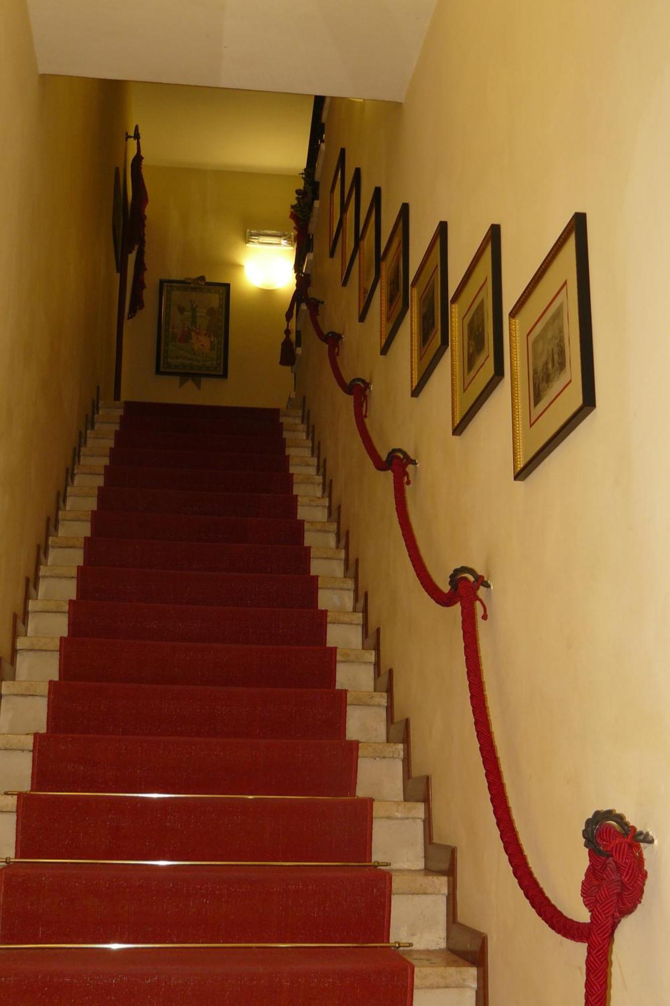 Hotel La Rocca Gubbio Exteriör bild