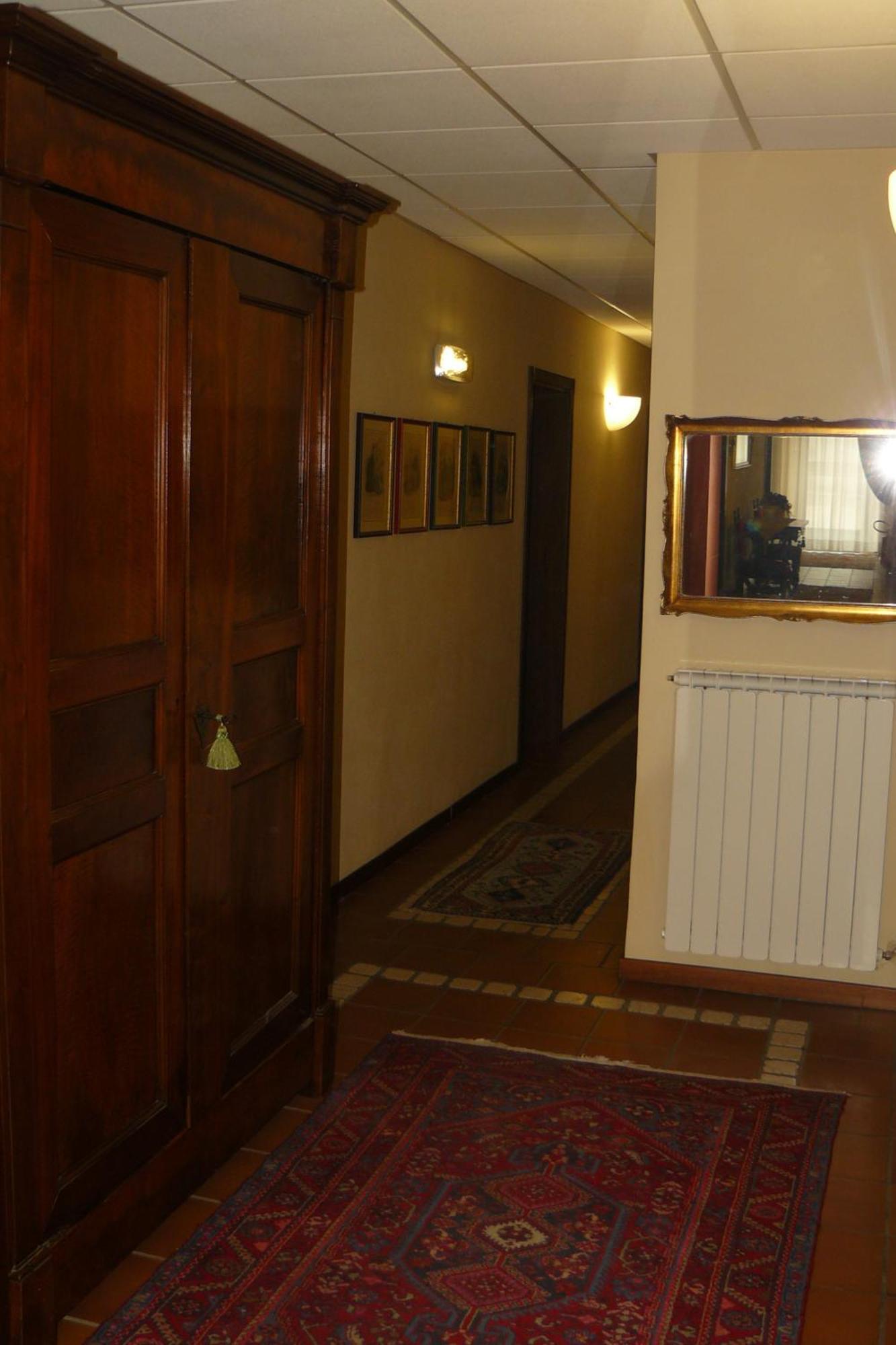 Hotel La Rocca Gubbio Exteriör bild