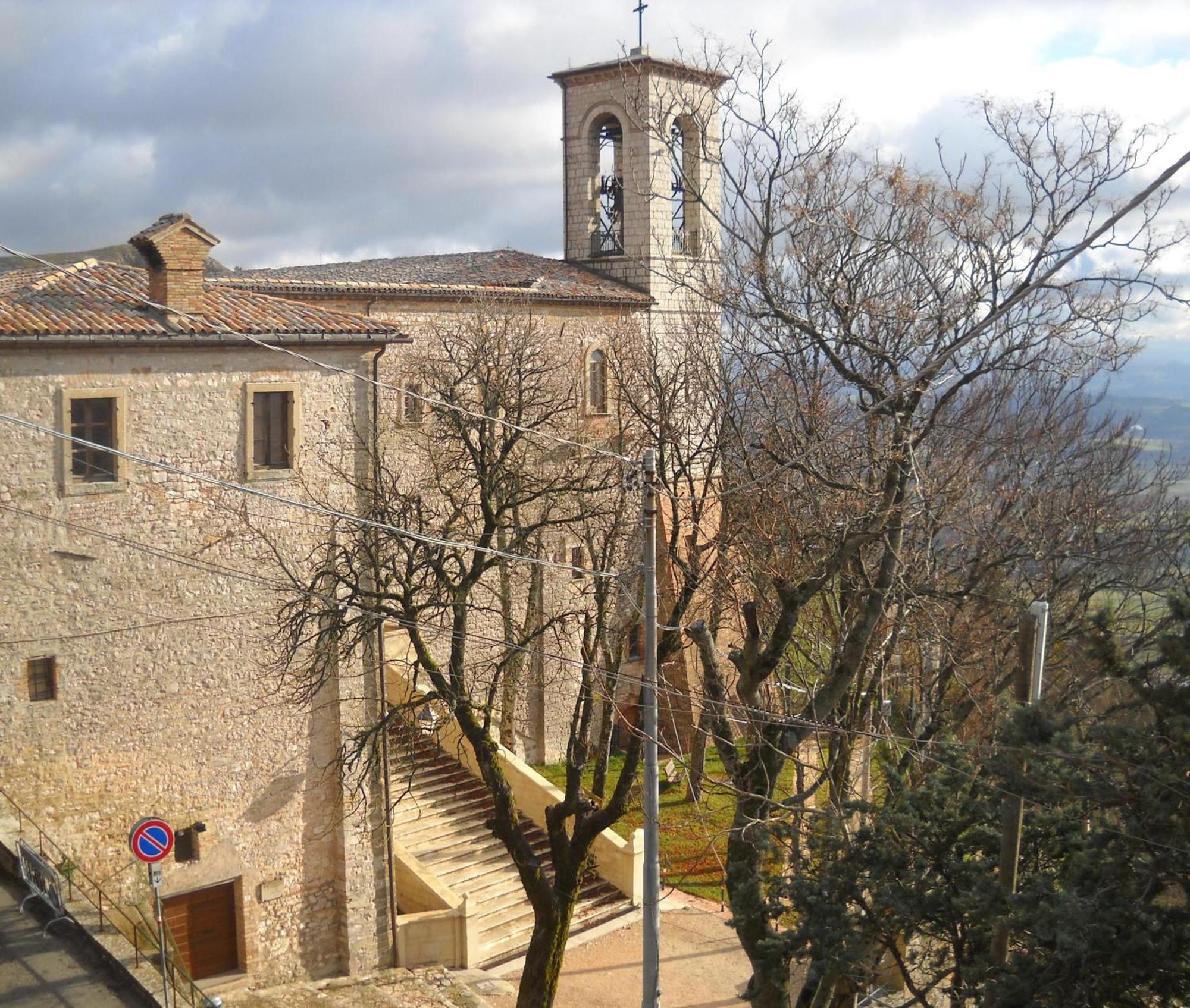 Hotel La Rocca Gubbio Exteriör bild